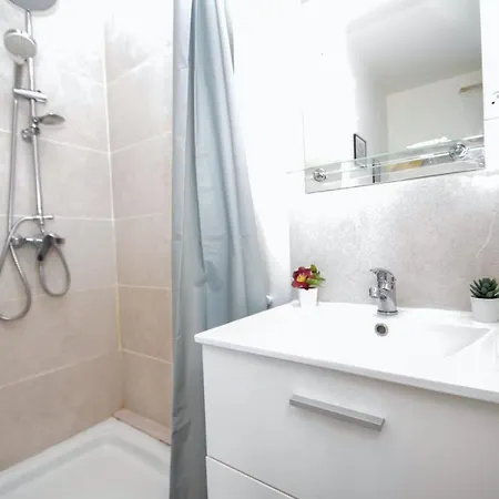 Appart 4 Pers Wifi Proche Paris Et Transports Apartament Montreuil (Seine-Saint-Denis)